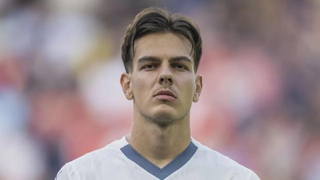 例如对阵中 例如对阵中