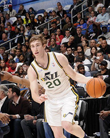 功则让国际 功则让国际