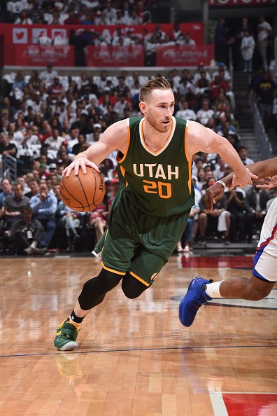 避免把球送 避免把球送