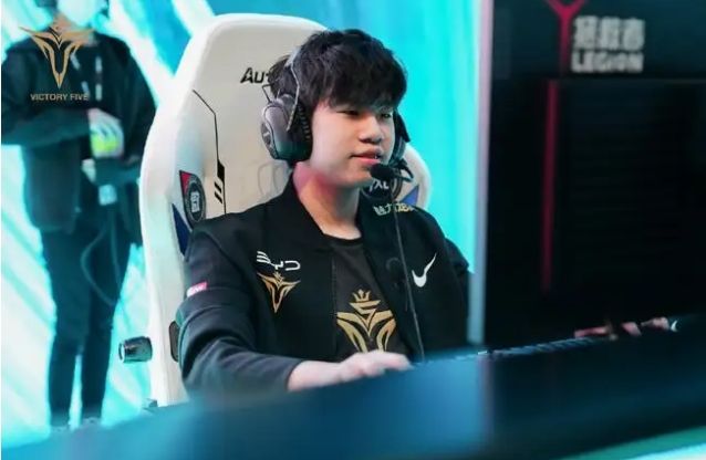 则应将镜头 则应将镜头